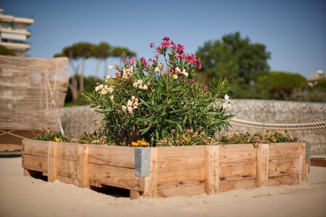 Hotel Saraceno Resort With Private Beach Milano Marittima Kültér fotó