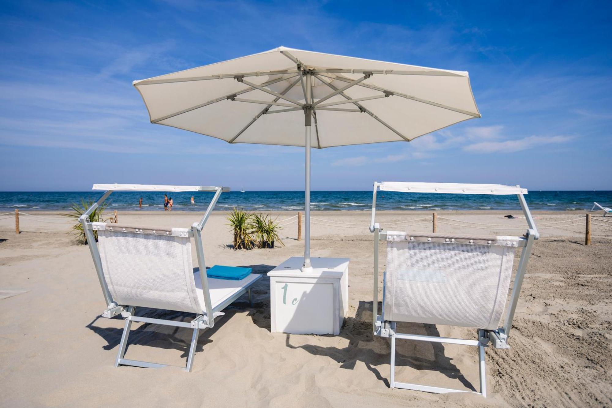 Hotel Saraceno Resort With Private Beach Milano Marittima Kültér fotó