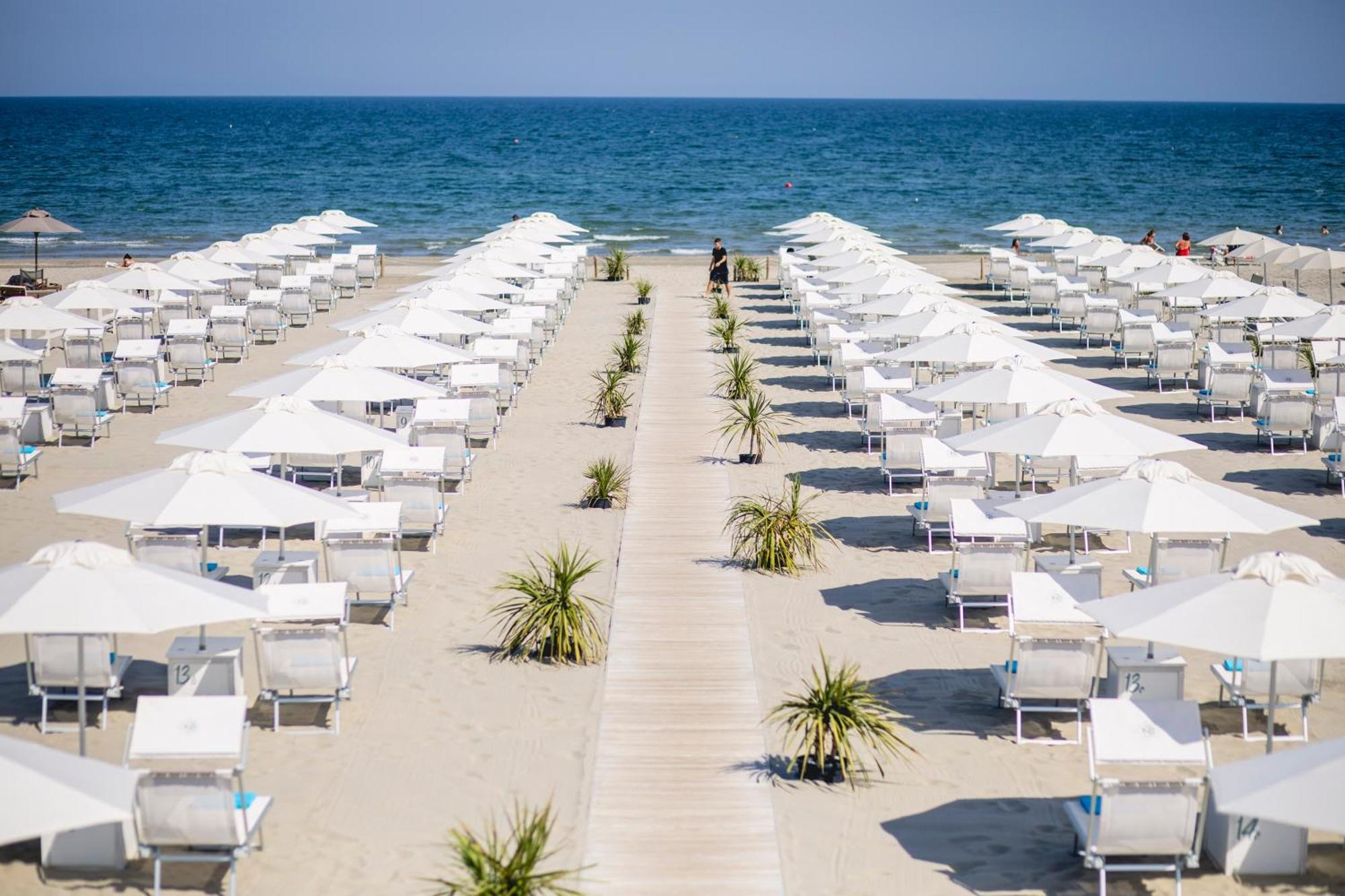 Hotel Saraceno Resort With Private Beach Milano Marittima Kültér fotó